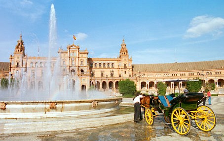 The best way to get to know the Andalucians is to visit one of the many local fiestas. But you can also experience a different side of Andalucia by taking a day trip to one of the near by cities and feel the big city pulse.